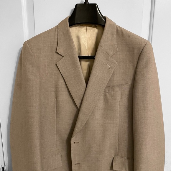 Harry Rosen Tan Sport Coat with Notch Lapel and Structured Shoulders - Picture 1 of 10